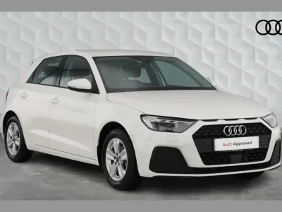 Käytetty Audi A1 Design 94 HP (69 kW) 2023 Valkoinen Katumaasturi