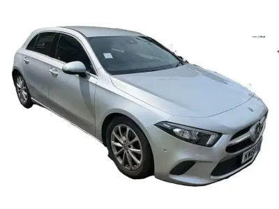 Begagnad Mercedes A180 Executive 116 HK (85 kW) 2018 Silver Halvkombi