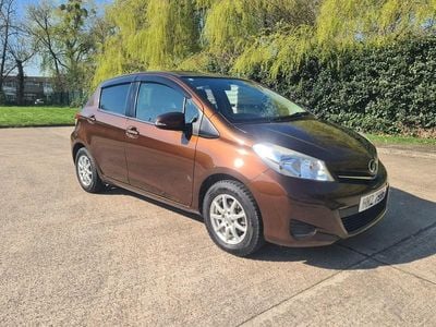 Used Toyota Yaris 2013 Brown Hatchback