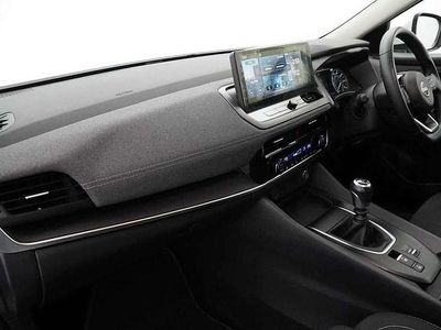 Used Nissan Qashqai Acenta Premium 138 HP (101 kW) 2024 White SUV