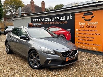 used Volvo V40 2.0 D2 Lux Auto Euro 6 (s/s) 5dr Hatchback