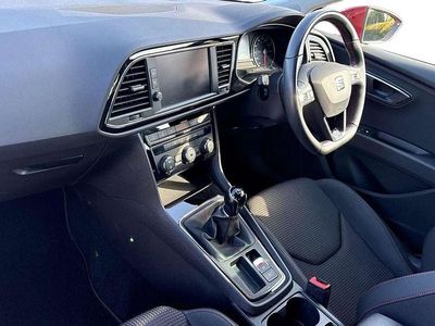 Begagnad Seat Leon FR 130 HK (95 kW) 2018 Röd Halvkombi