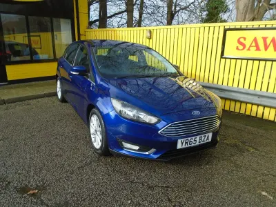 Used Ford Focus Titanium 125 HP (91 kW) 2015 Blue Hatchback
