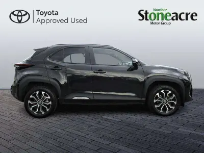 Used Toyota Yaris Cross Design 116 HP (85 kW) 2023 Black SUV