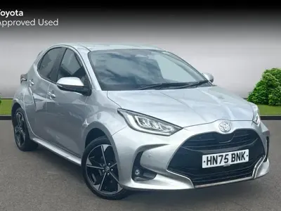 Used Toyota Yaris Hybrid 131 HP (96 kW) 2025 Silver metallic Hatchback