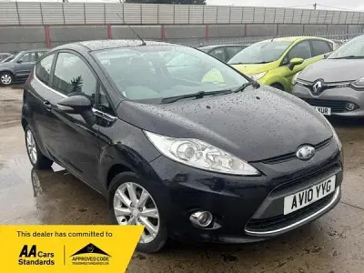 Usado Ford Fiesta Zetec 82 HP (60 kW) 2010 Preto Citadino