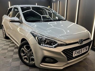 Silver metallic Used 2020 Hyundai i20 Premium Hatchback | £10,995 (Super price)