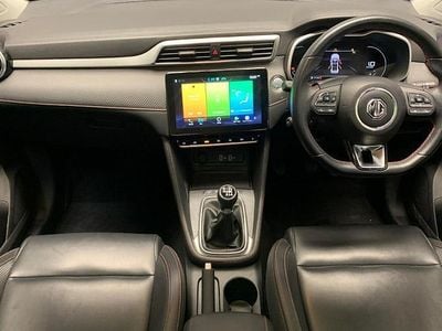 MG ZS