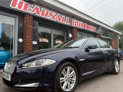 Used Jaguar XF Luxury 163 HP (119 kW) 2015 Blue Sedan