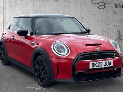 Used Mini Cooper S Classic 188 HP (138 kW) 2023 Chili red Hatchback