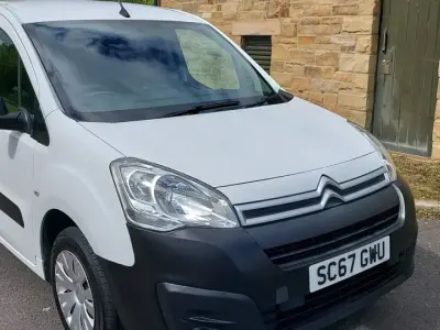 Used Citroën Berlingo 75 HP (55 kW) 2018 White MPV