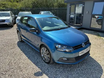 Usado VW Polo BlueGT 140 HP (102 kW) 2013 Azul Citadino