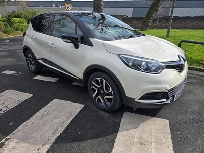 Second-hand Renault Captur Dynamique 90 CP (66 kW) 2014 Bej SUV
