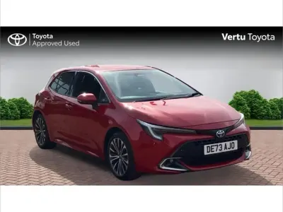 Used Toyota Corolla Design 138 HP (101 kW) 2023 Red Hatchback