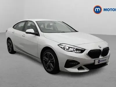Begagnad BMW 218 Sport Line 136 HK (100 kW) 2022 Vit Sportkupé