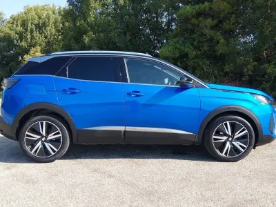Used Peugeot 3008 Premium 129 HP (94 kW) 2022 Blue SUV