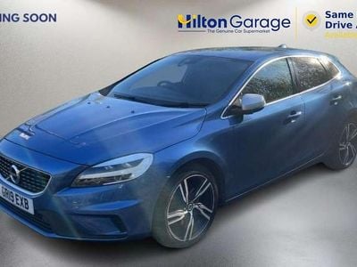 Begagnad Volvo V40 R-Design 2019 Blå Halvkombi