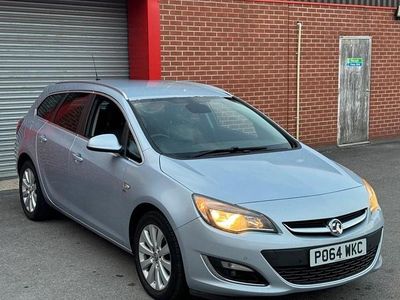 Used Vauxhall Astra Elite 165 HP (121 kW) 2014 Silver Estate