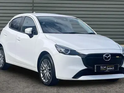 Used Mazda 2 Exclusive-Line 90 HP (66 kW) 2023 White Hatchback