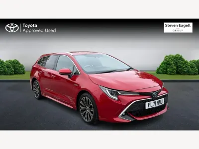 Used Toyota Corolla 122 HP (89 kW) 2021 Red Estate