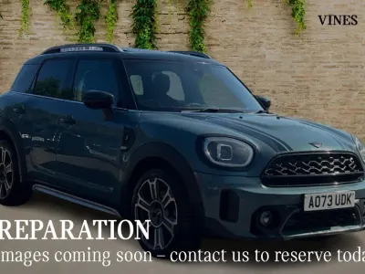Usado Mini Cooper S Countryman Exclusive 176 HP (129 kW) 2023 Verde SUV
