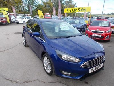 Usado Ford Focus Zetec 125 HP (91 kW) 2018 Azul Citadino