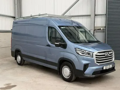 Used Maxus V90 163 HP (119 kW) 2025 Blue Van