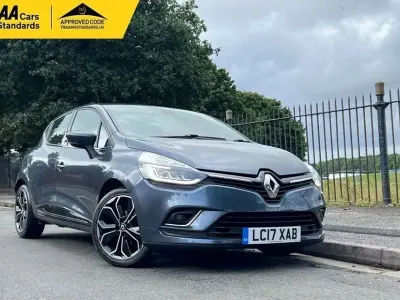 Used Renault Clio Dynamique 110 HP (80 kW) 2017 Grey Hatchback