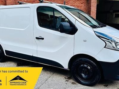 White Used 2017 Renault Trafic Business MPV | £5,795 (Super price)