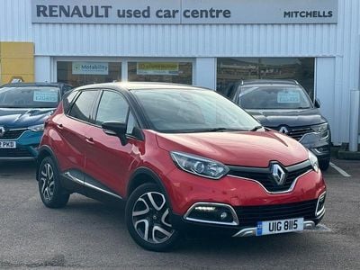 Red / black roof Used 2016 Renault Captur Signature SUV | £10,795 (Fair price)