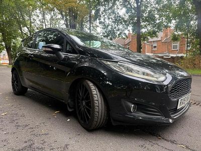 Black Used 2015 Ford Fiesta Zetec Hatchback | £4,995 (Fair price)