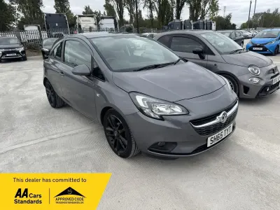 Used Vauxhall Corsa Design Edition 90 HP (66 kW) 2015 Grey Hatchback