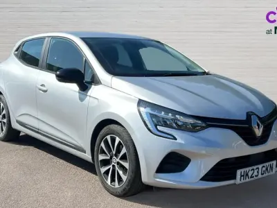 Used Renault Clio Evolution 90 HP (66 kW) 2023 Silver Hatchback