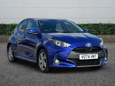 Used Toyota Yaris 116 HP (85 kW) 2024 Blue Hatchback