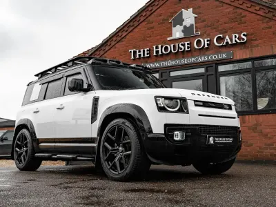 Used Land Rover Defender SE Dynamic 2025 White Estate