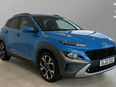 Usado Hyundai Kona Premium 120 CV (88 kW) 2022 Azul SUV