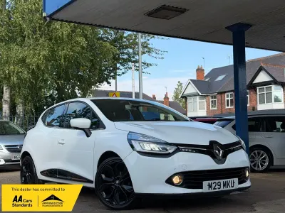 Used Renault Clio Dynamique 90 HP (66 kW) 2018 White Hatchback