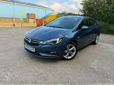 Used Vauxhall Astra SRi 110 HP (80 kW) 2016 Blue Hatchback