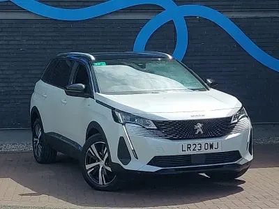 Usado Peugeot 5008 GTi 131 HP (96 kW) 2023 Branco SUV