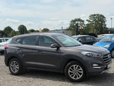 Used Hyundai Tucson SE 177 HP (130 kW) 2017 Grey SUV
