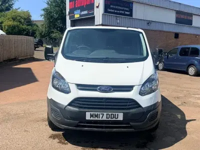 Used Ford Transit Custom 105 HP (77 kW) 2017 White Van
