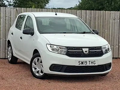 Used Dacia Sandero Essentiel 73 HP (53 kW) 2019 White Hatchback