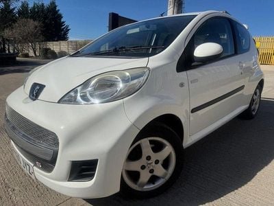 Used Peugeot 107 68 HP (50 kW) 2010 White Hatchback