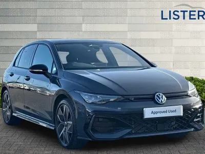 Second-hand VW Golf VIII Black Edition 150 CP (110 kW) 2025 Gri Hatchback