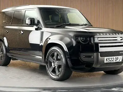 Used Land Rover Defender HSE Dynamic 300 HP (220 kW) 2024 SUV