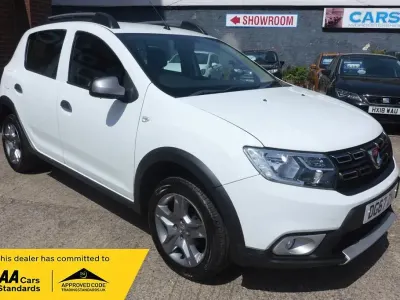 Used Dacia Sandero Ambiance 90 HP (66 kW) 2017 White Hatchback