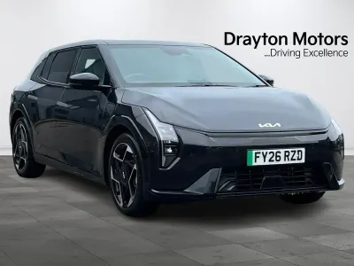 Usado Kia EV4 GT-Line 150 kW (204 CV) 2026 Rojo Utilitario