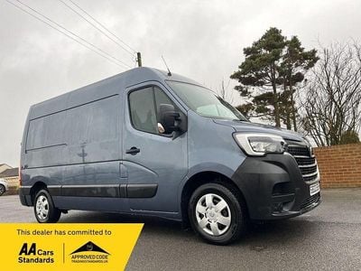Blue Used 2022 Renault Master Business Van | £9,995 (Super price)