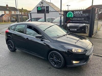 Black Used 2016 Ford Focus Zetec Hatchback | £6,995 (Good price)