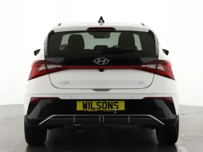 Used Hyundai i20 Premium 90 HP (66 kW) 2025 White Hatchback